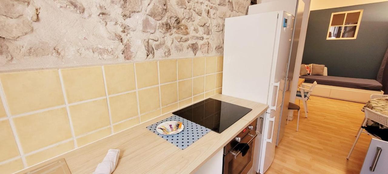 شقة أفينيون  في Charming Cosy Apt Near The Rhone المظهر الخارجي الصورة